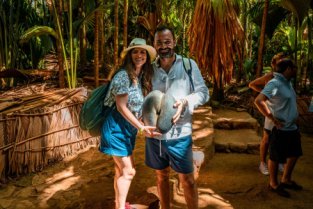 Vallee de Mai Tour